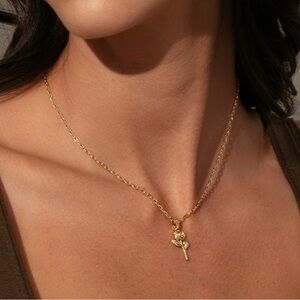NEW Uncommon James Gold Rose Pendant Necklace